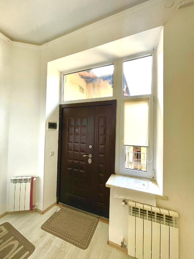 Vintage Apartment Kotlyarska10 Lviv Exterior photo